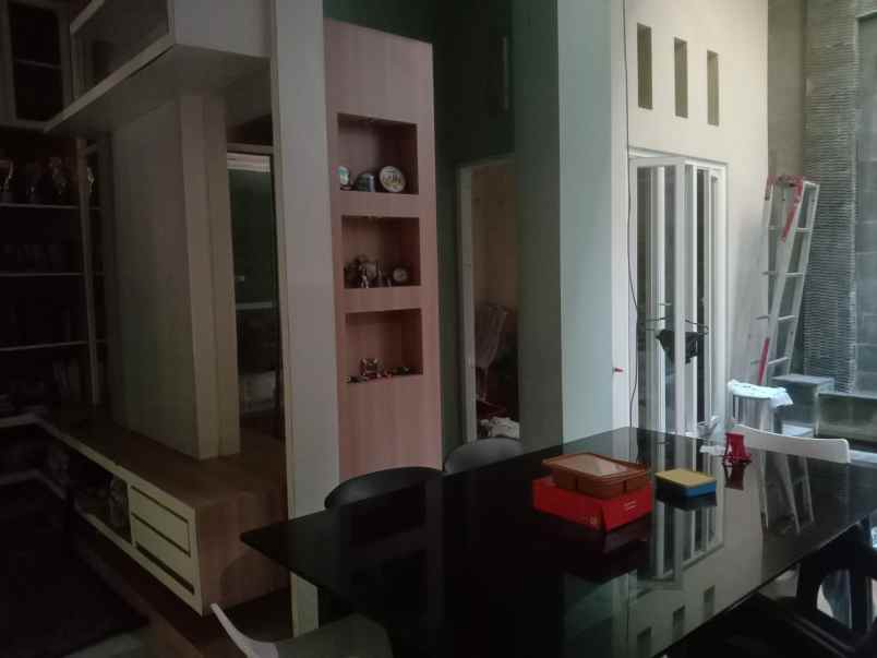 dijual rumah babatan pilang