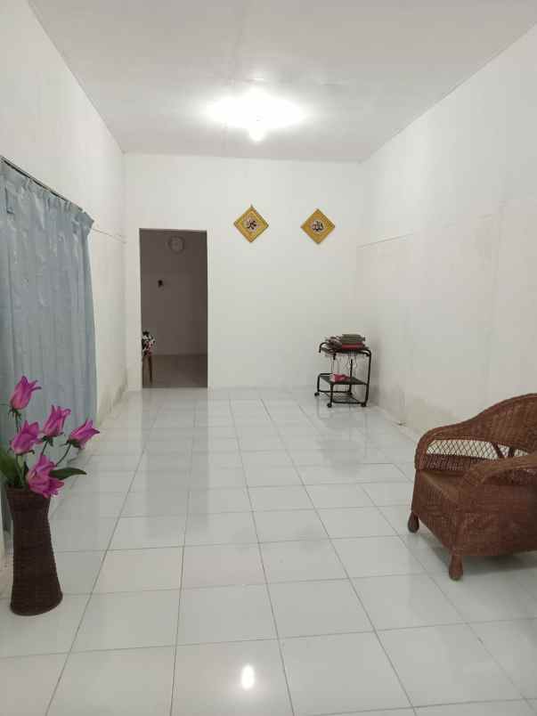 dijual rumah bagus terawat medan helvetia