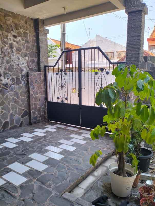 dijual rumah barata jaya