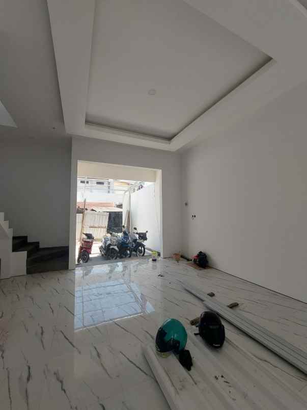 dijual rumah baru minimalis lokasi bantaran