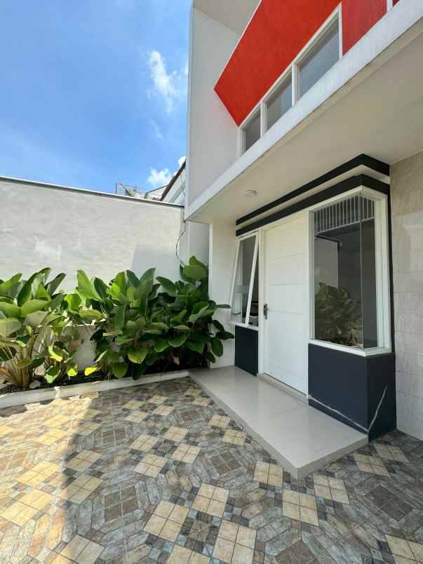 dijual rumah baru minimalis siap huni lokasi malang