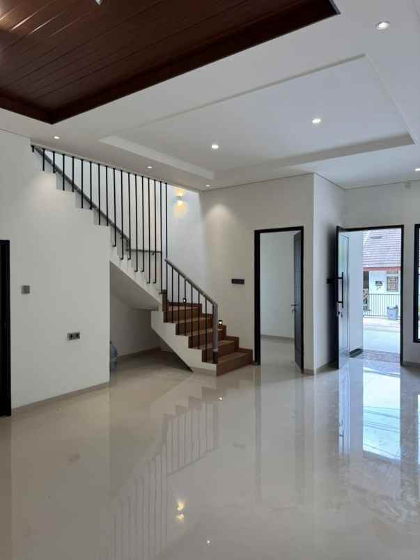 dijual rumah baru rawamangun