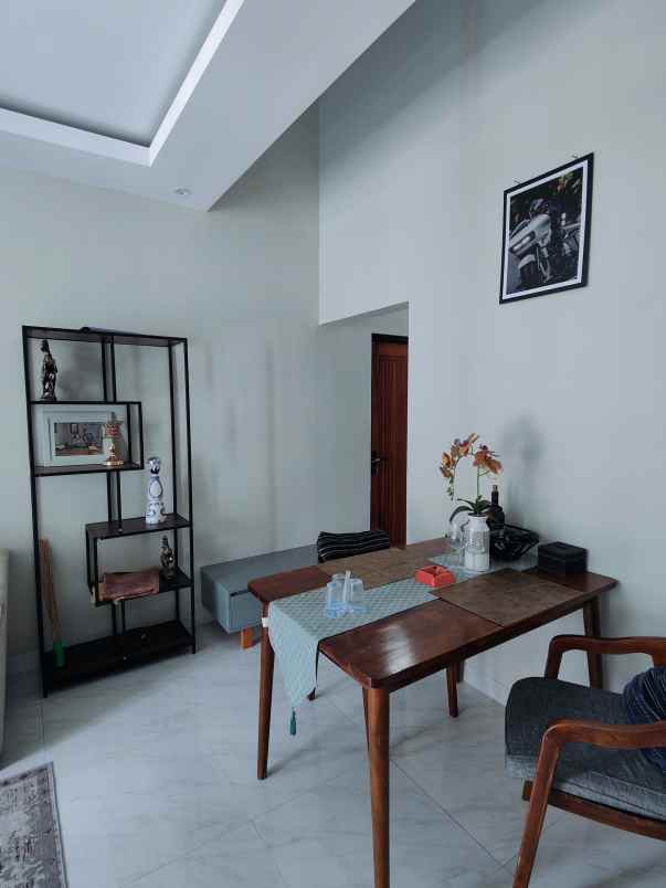 dijual rumah bayaran tamantirto