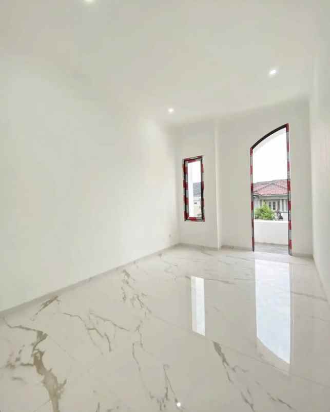 dijual rumah bintao sektor 9 tangerang
