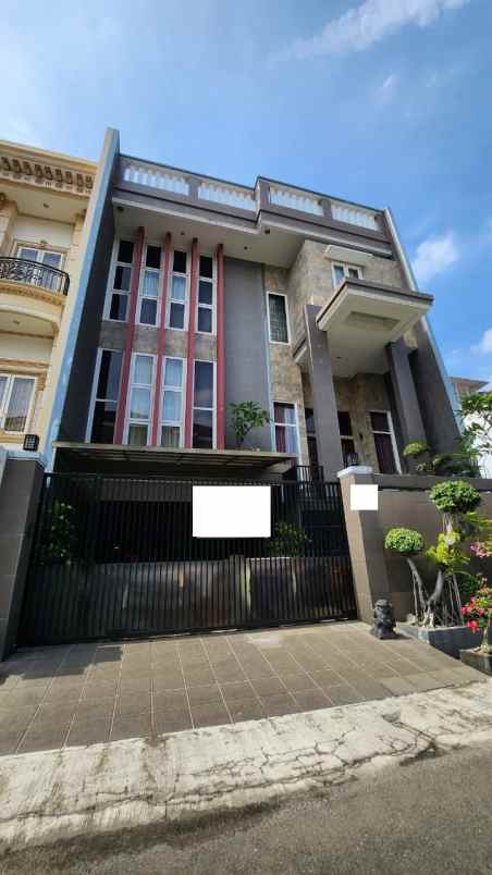 dijual rumah bukit gading mediterania