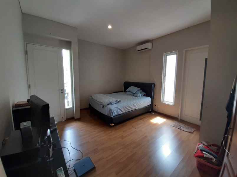 dijual rumah bukit permai cibubur