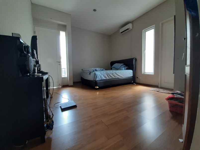 dijual rumah bukit permai cibubur