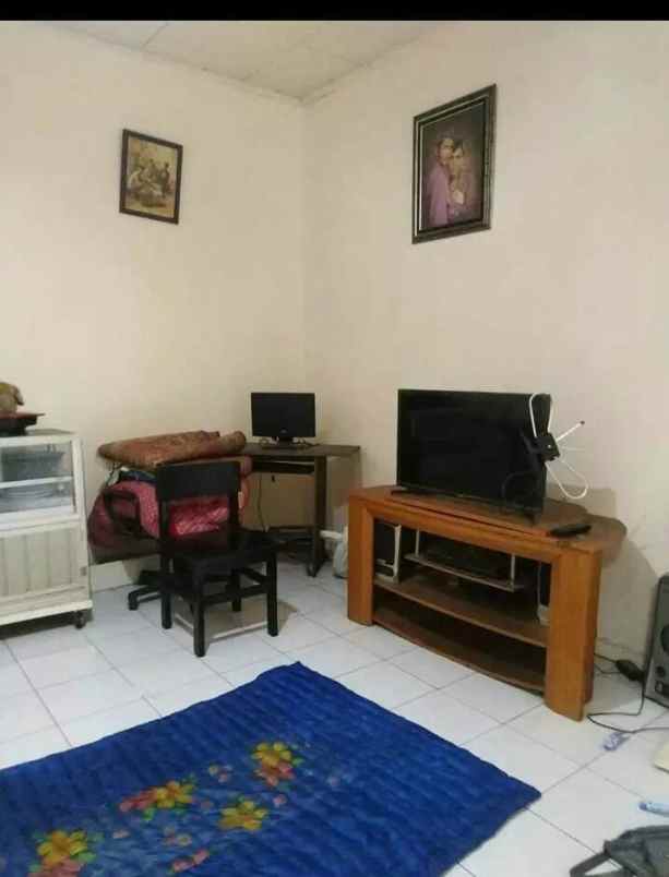 dijual rumah cantik 2 lantai di larangan cileduk