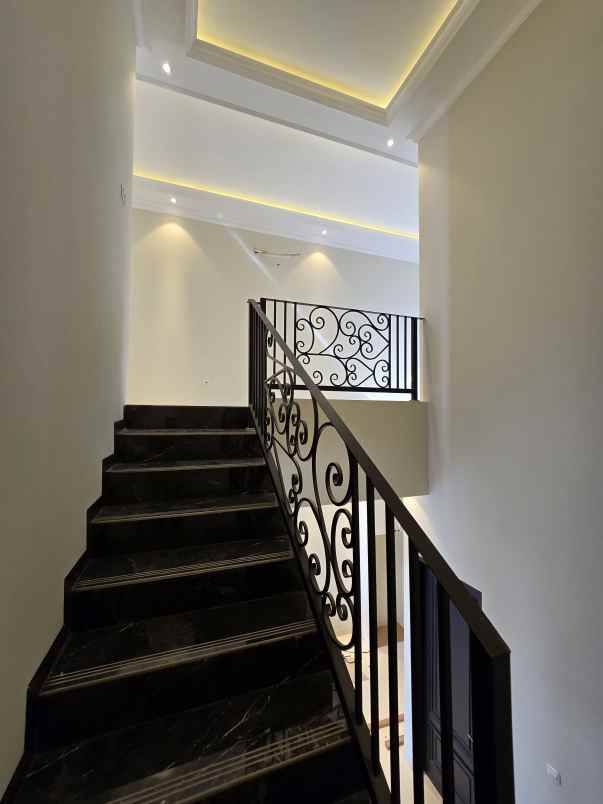 dijual rumah cempaka putih jakpus