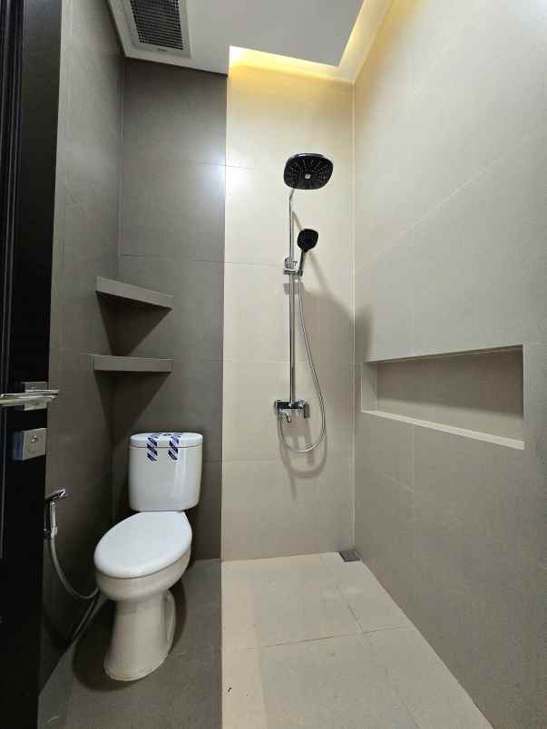 dijual rumah cempaka putih jakpus