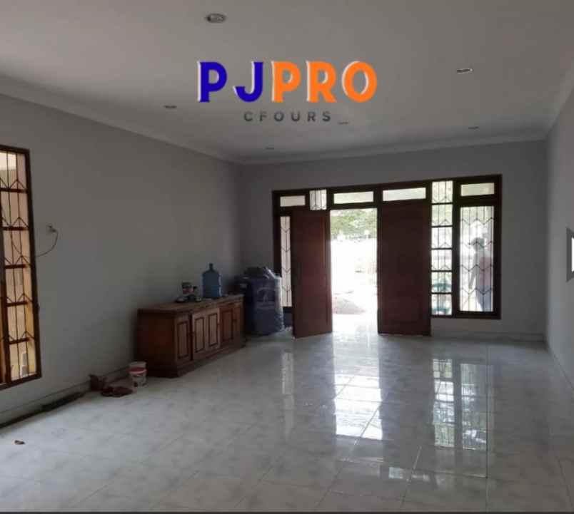 dijual rumah cempaka putih timur