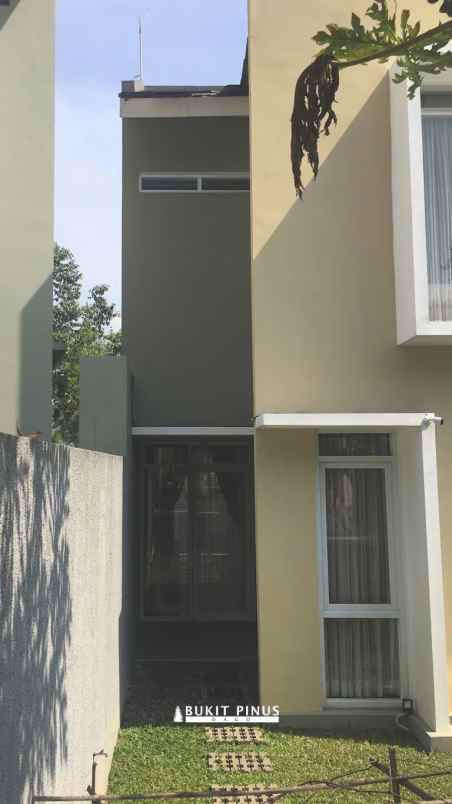 dijual rumah cigadung dago bandung
