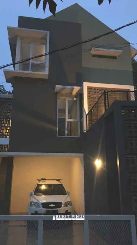 dijual rumah cigadung dago bandung