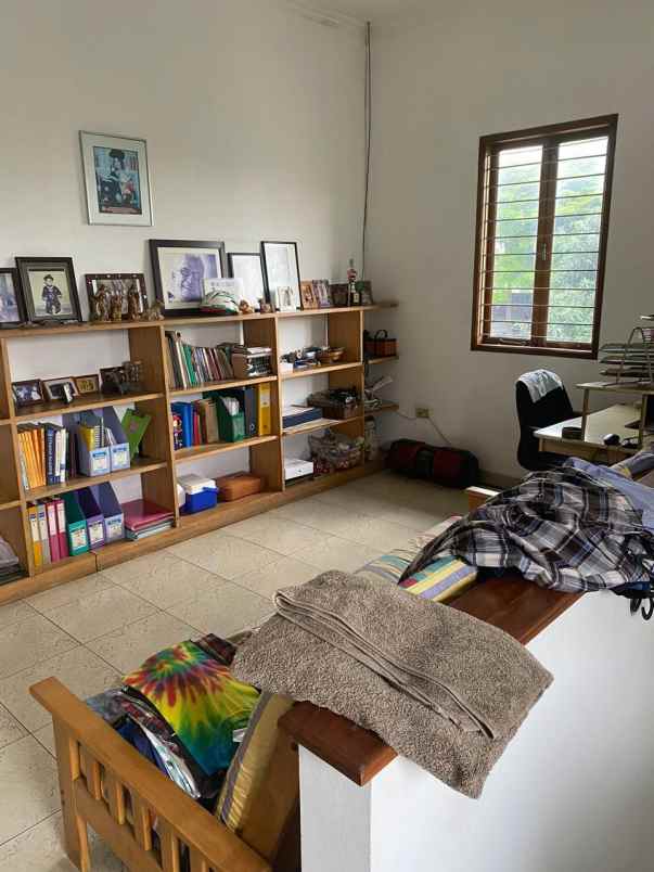 dijual rumah cilandak tengah