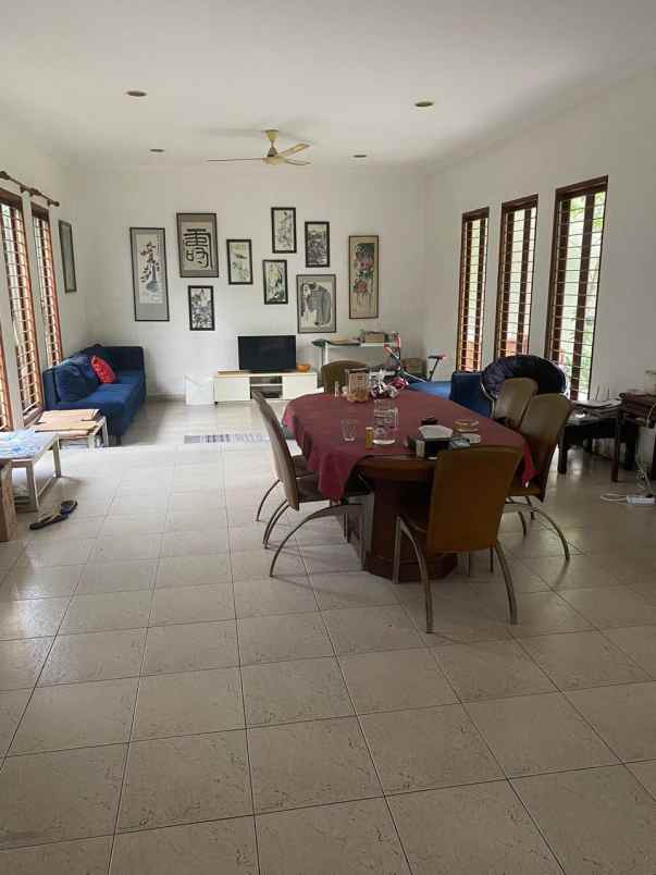 dijual rumah cilandak tengah