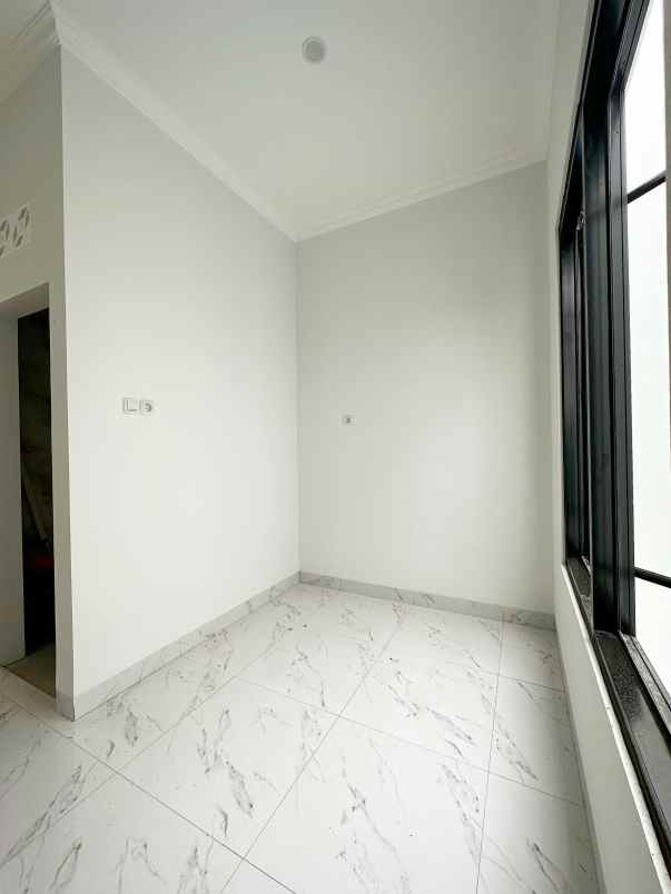 dijual rumah cilangkap