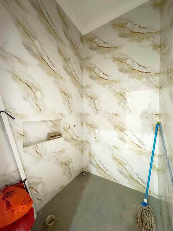 dijual rumah cilangkap