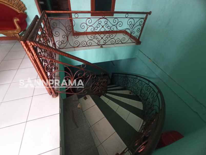 dijual rumah cipedak jagakarsa