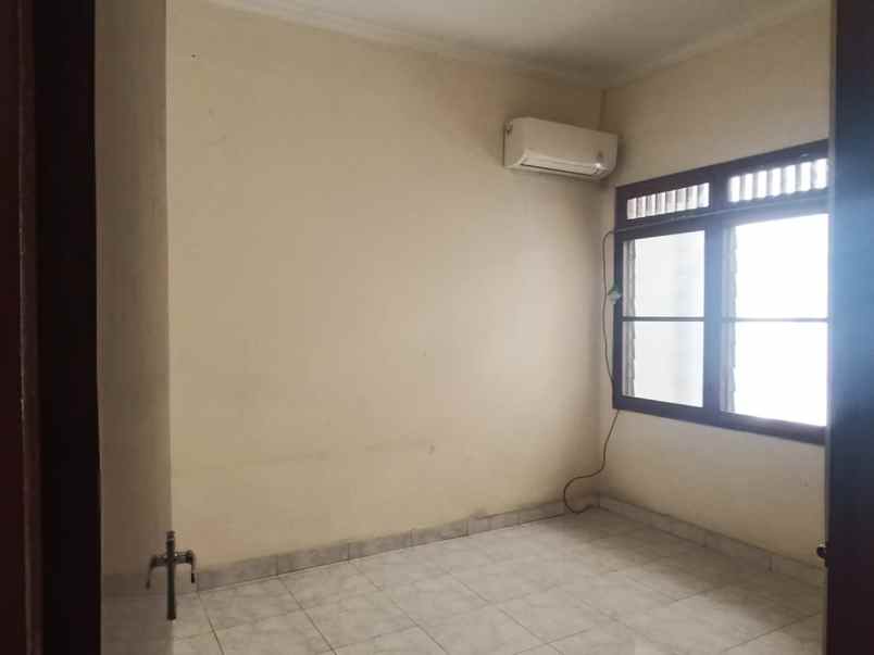 dijual rumah cipinang