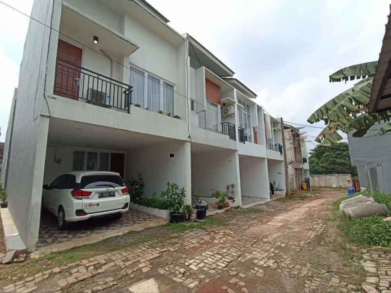 dijual rumah ciracas