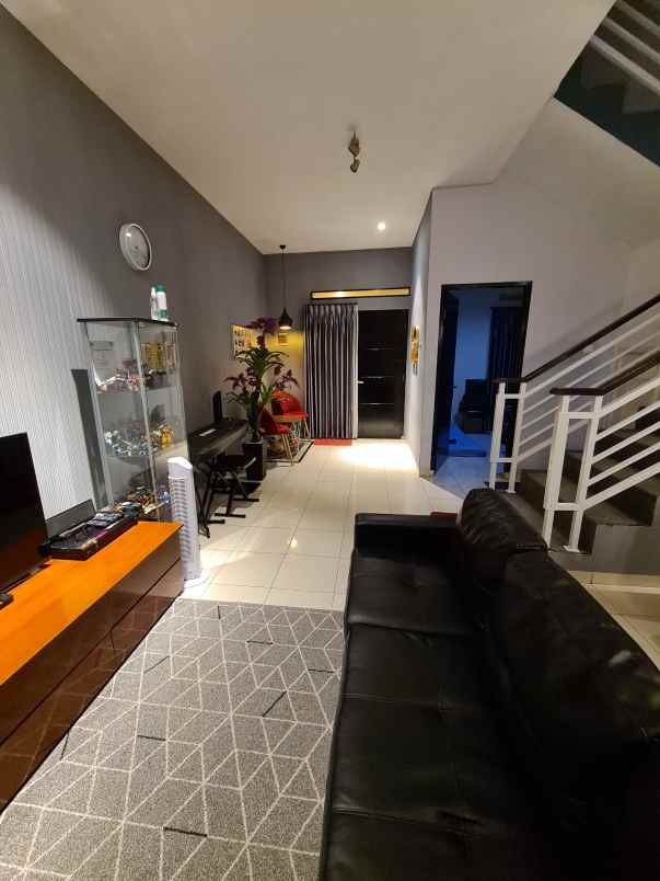 dijual rumah ciracas jakarta timur