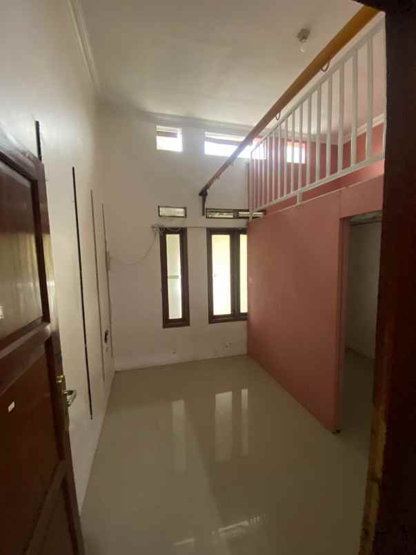 dijual rumah cisaranten kulon