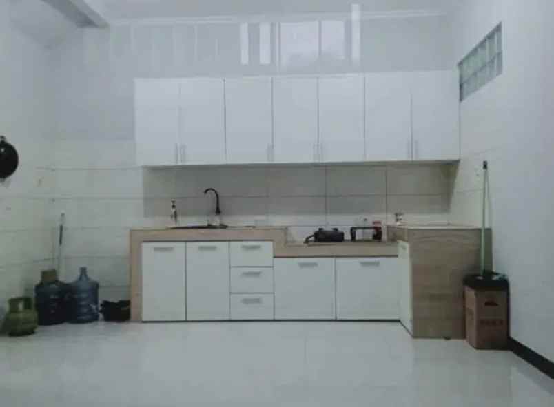 dijual rumah citraland cluster