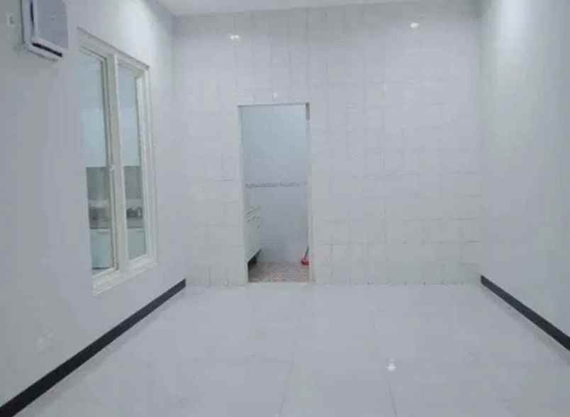 dijual rumah citraland cluster