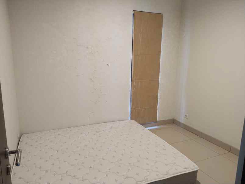 dijual rumah cluster burgundy