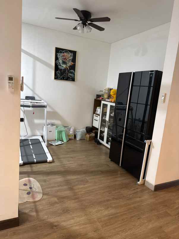 dijual rumah cluster diamond golden