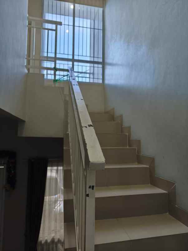 dijual rumah cluster golden prima