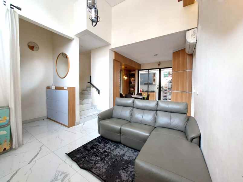 dijual rumah cluster matana asya jgc