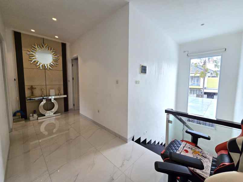 dijual rumah cluster regina metland cakung