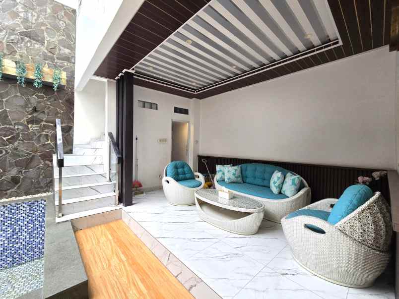 dijual rumah cluster regina metland cakung