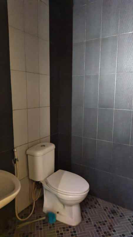 dijual rumah cluster spring fiesta