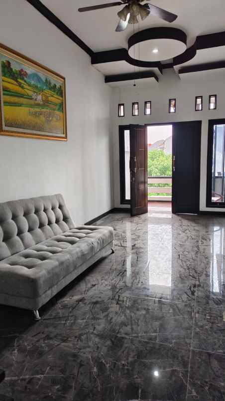 dijual rumah cluster spring fiesta