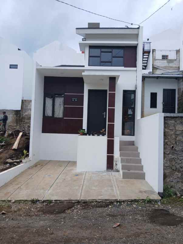 dijual rumah dalam cluster mega bodas bandung barat