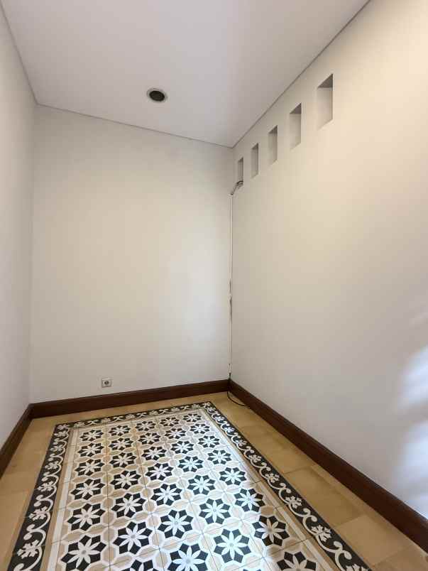 dijual rumah dekat ring satu di menteng jakarta pusat