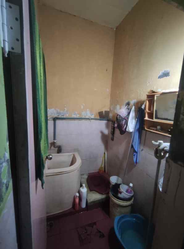 dijual rumah dengan 2 kamar