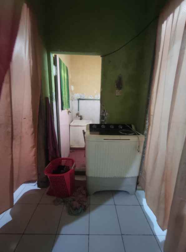 dijual rumah dengan 2 kamar