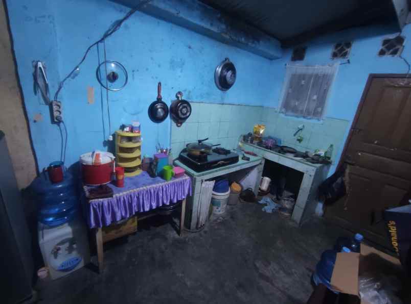 dijual rumah dengan 2 kamar