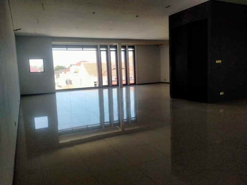 dijual rumah dharmahusada indah