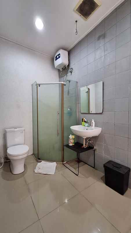 dijual rumah di area tebet