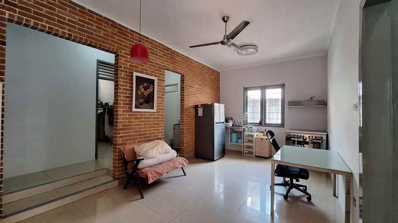 dijual rumah di area tebet