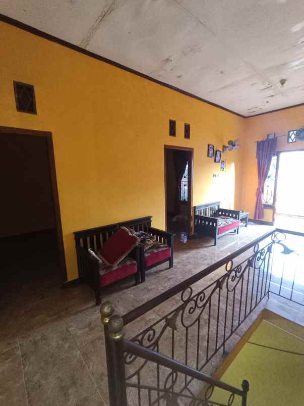 dijual rumah di dearah pondok ungu permai