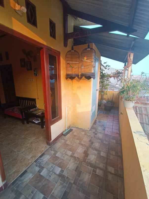 dijual rumah di dearah pondok ungu permai