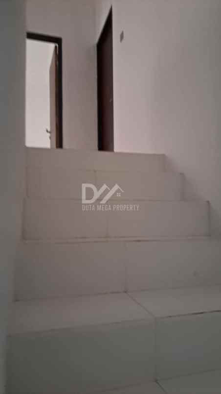 dijual rumah di villa melati mas