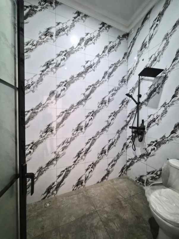 dijual rumah duren sawit jaktim