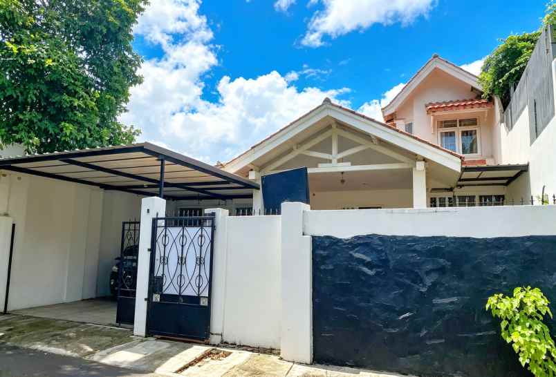 dijual rumah duren tiga