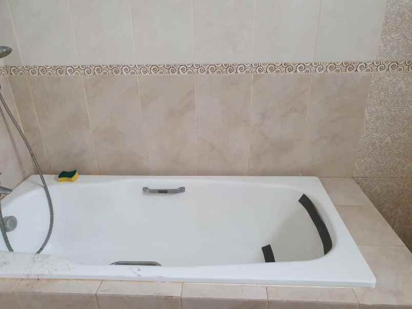 dijual rumah emerald mansion lippo cikarang